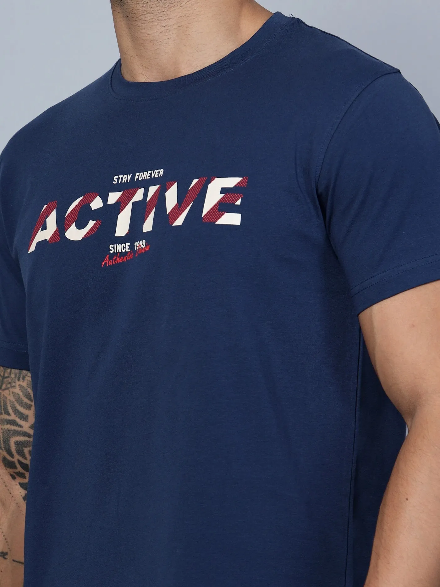Men Round Neck Blue T-Shirt